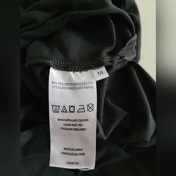 Jumpsuit With Pockets Size Medium - Picture 11 of 11